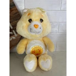 Vintage Kenner 1983 Funshine Care Bear Yellow 13” Plush Stuffed Animal Sun Badge
